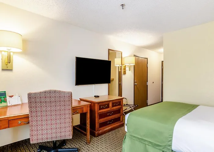Guest 2* Cheyenne